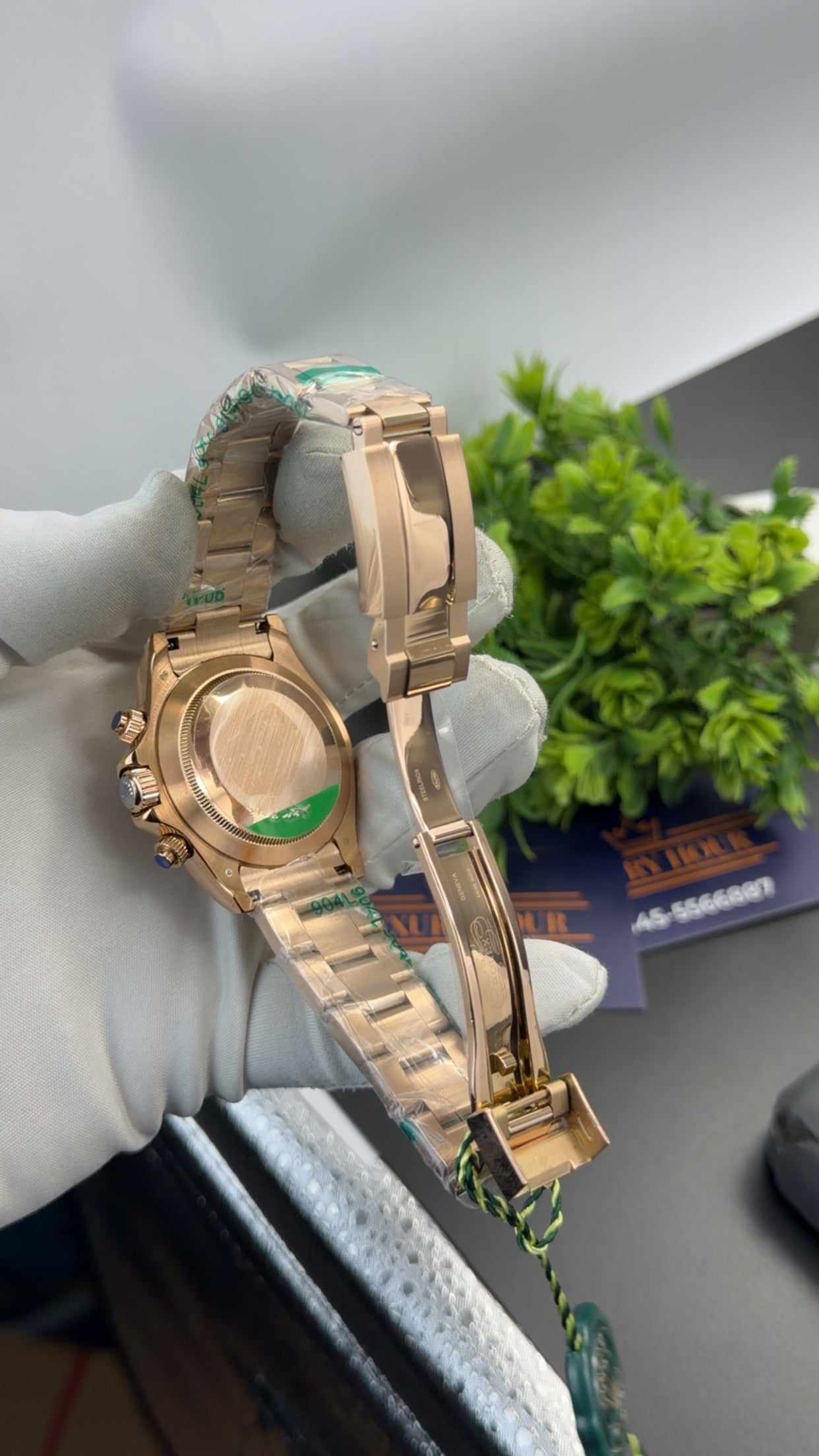 Rose Gold with white dial🔥