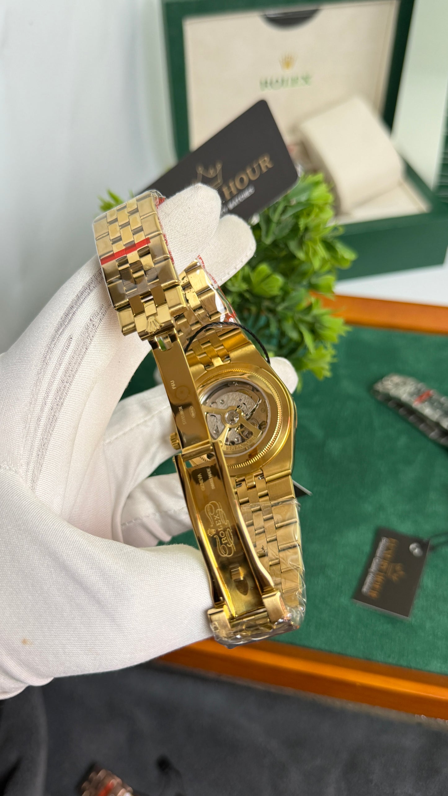 Yellow Gold with White Dialš„