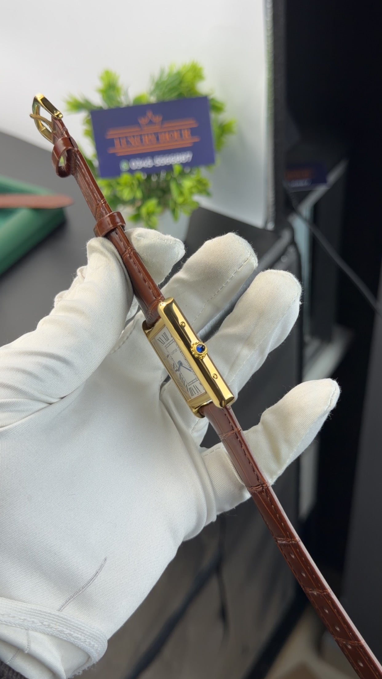 Yellow Gold with brown strap🔥