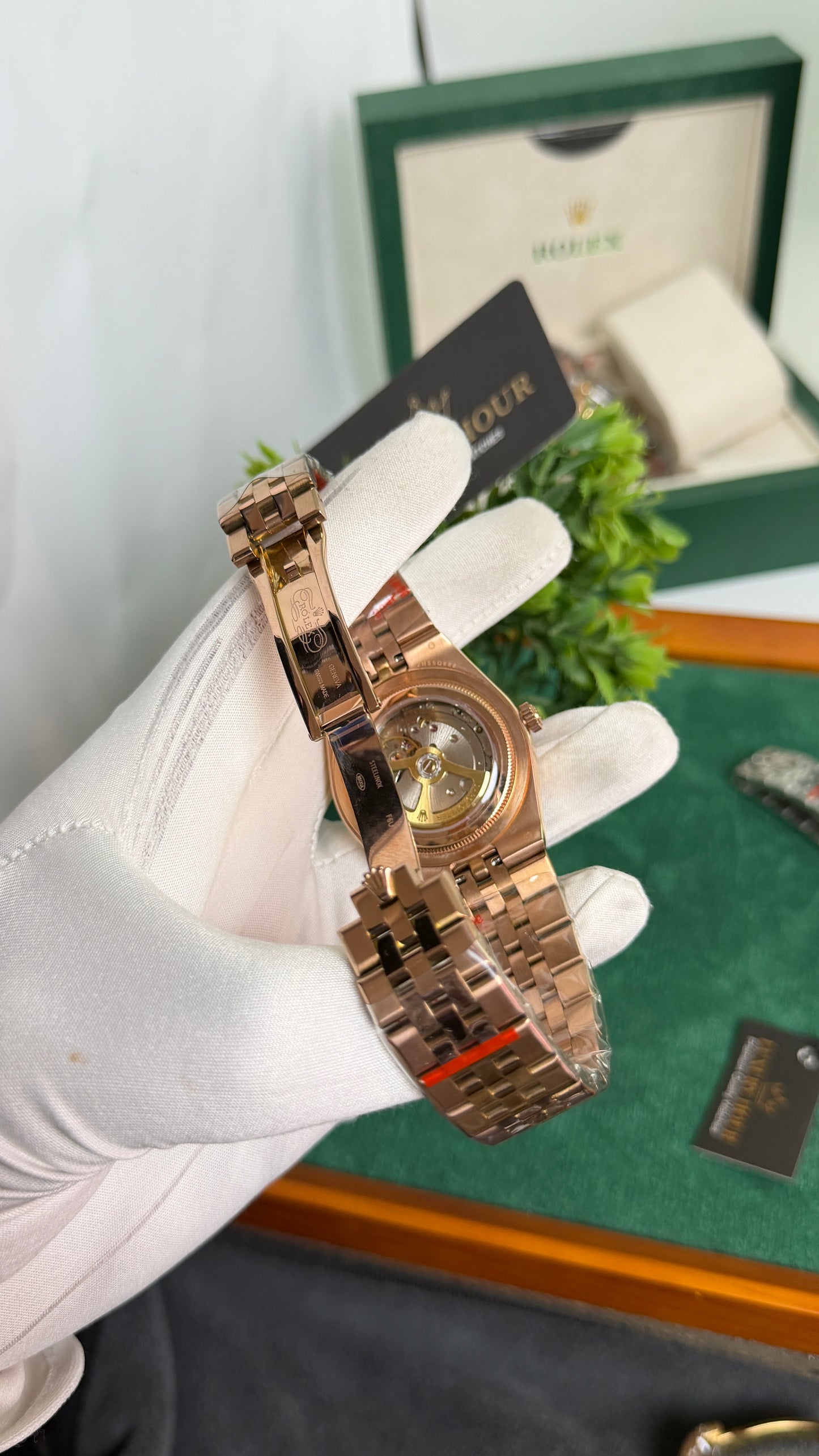 Rose Gold with White Dialš„