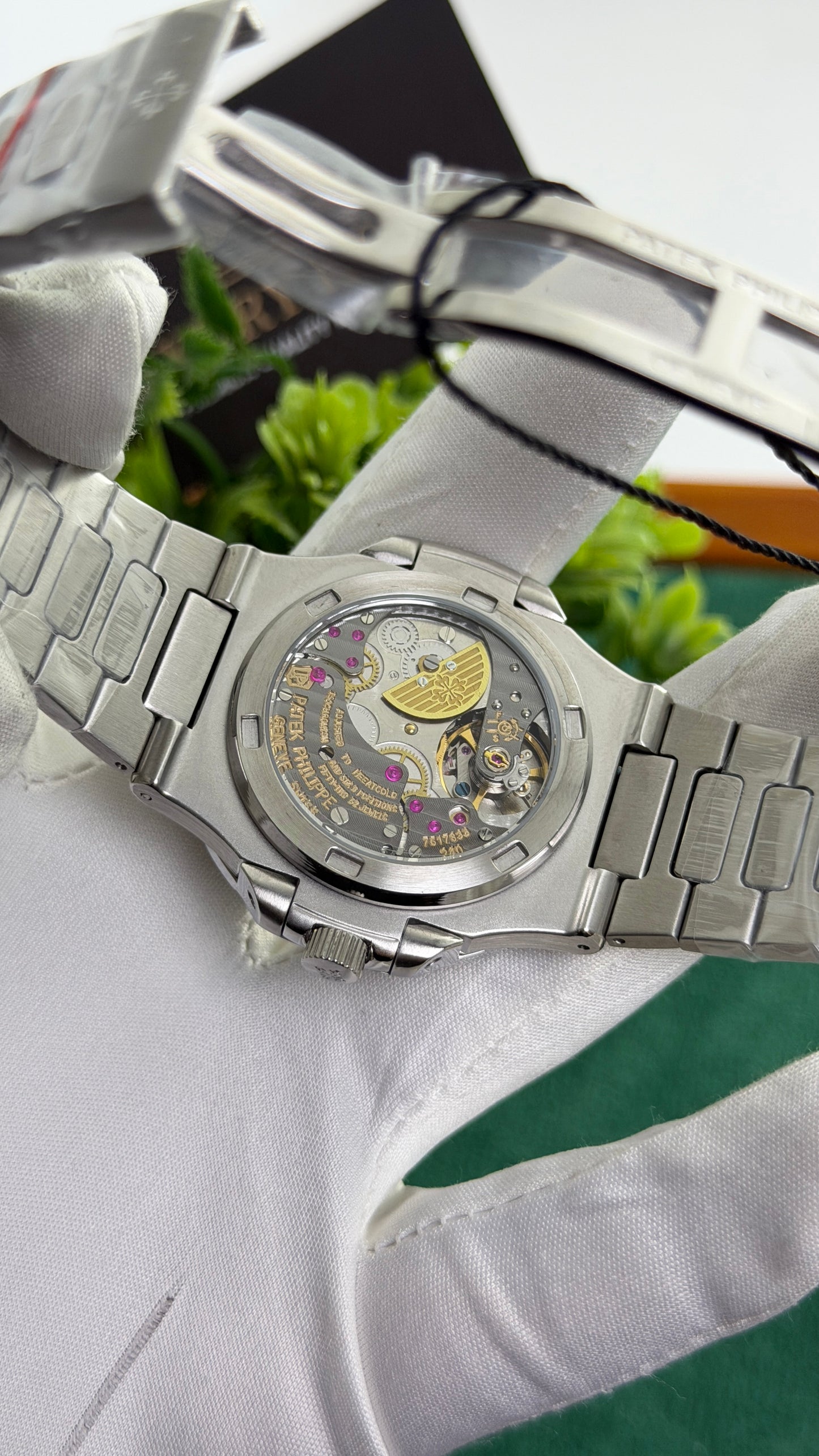 Silver with Olive Green Dial.