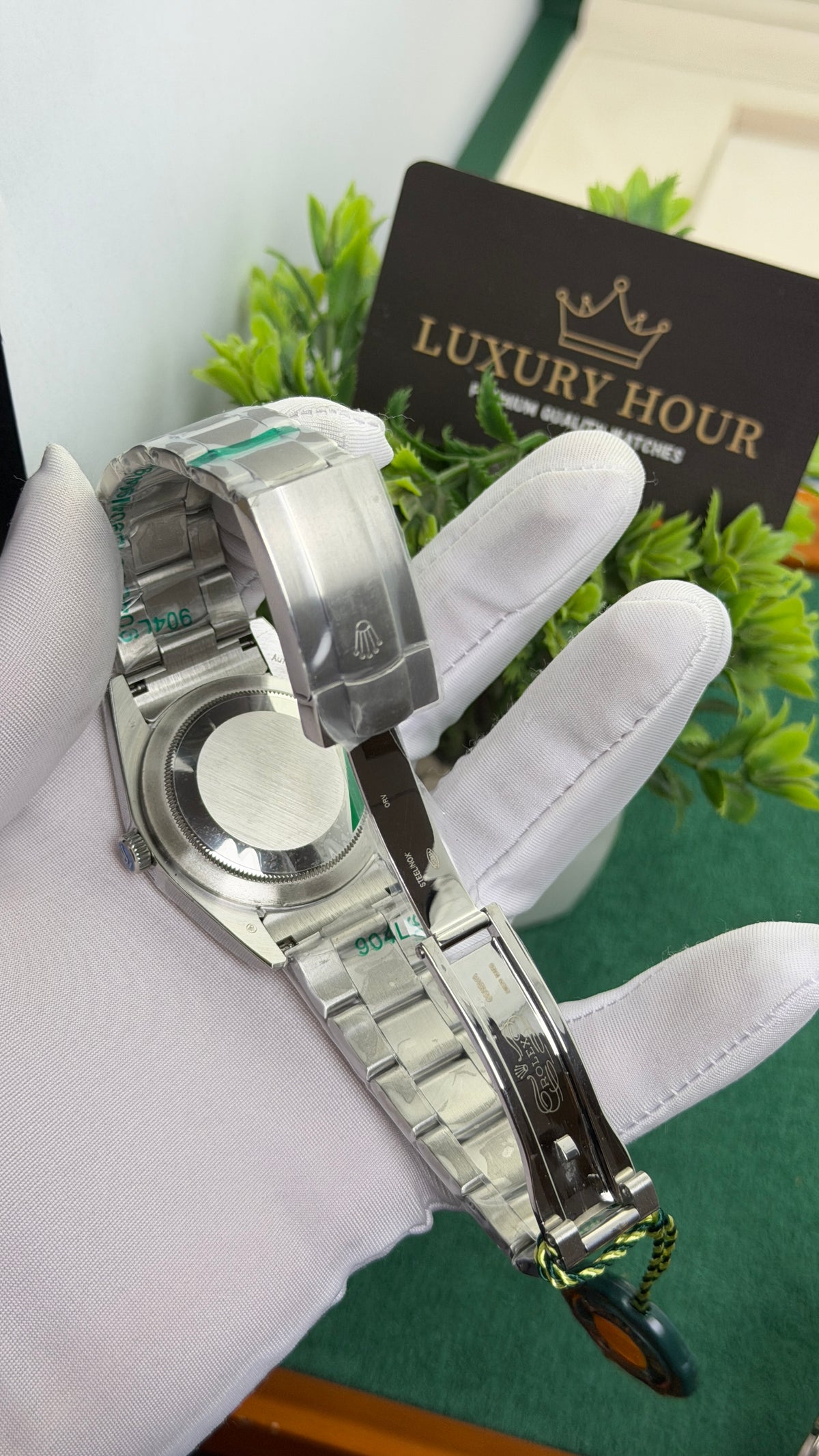 Silver with Rainbow Dial.