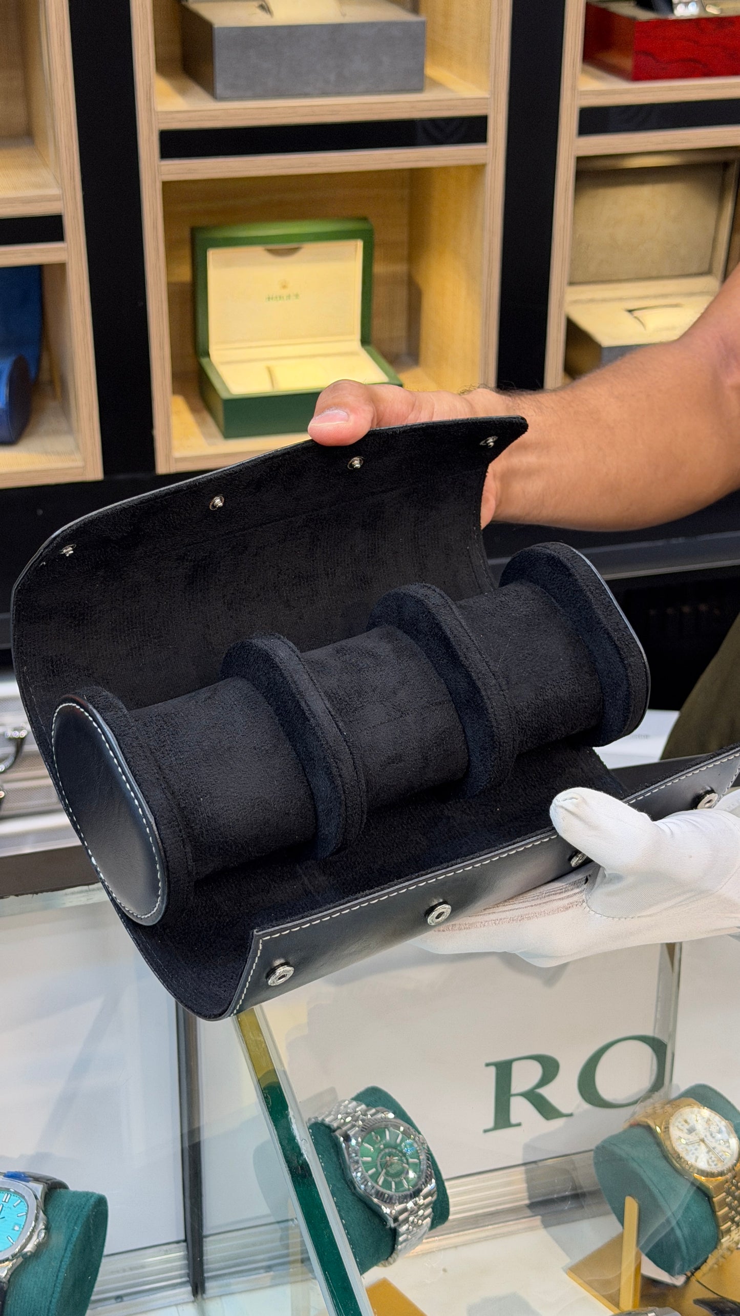 3-Slot Black Leather Watch Case