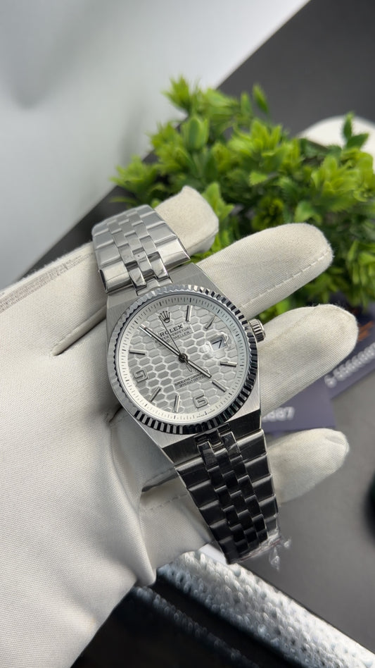 Silver with white dial 🔥