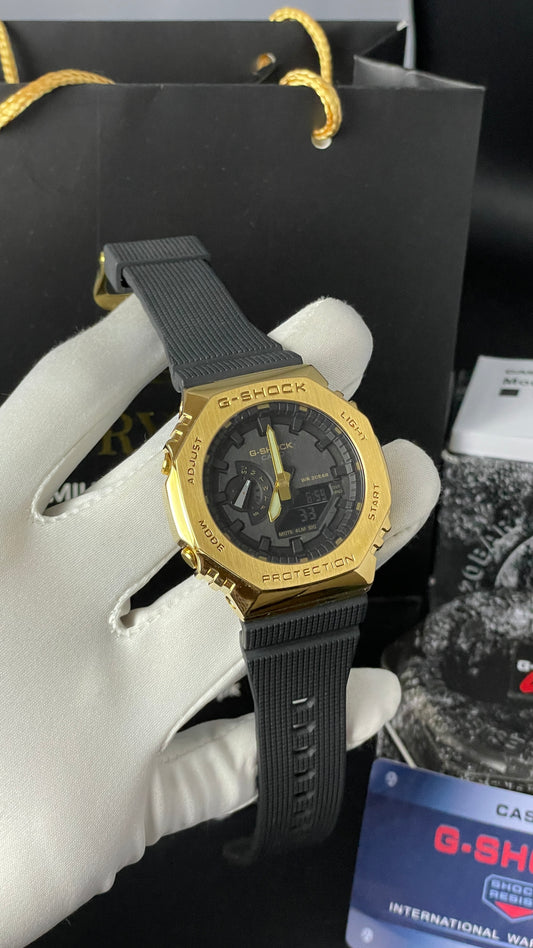 Yellow Gold with Black Dial.