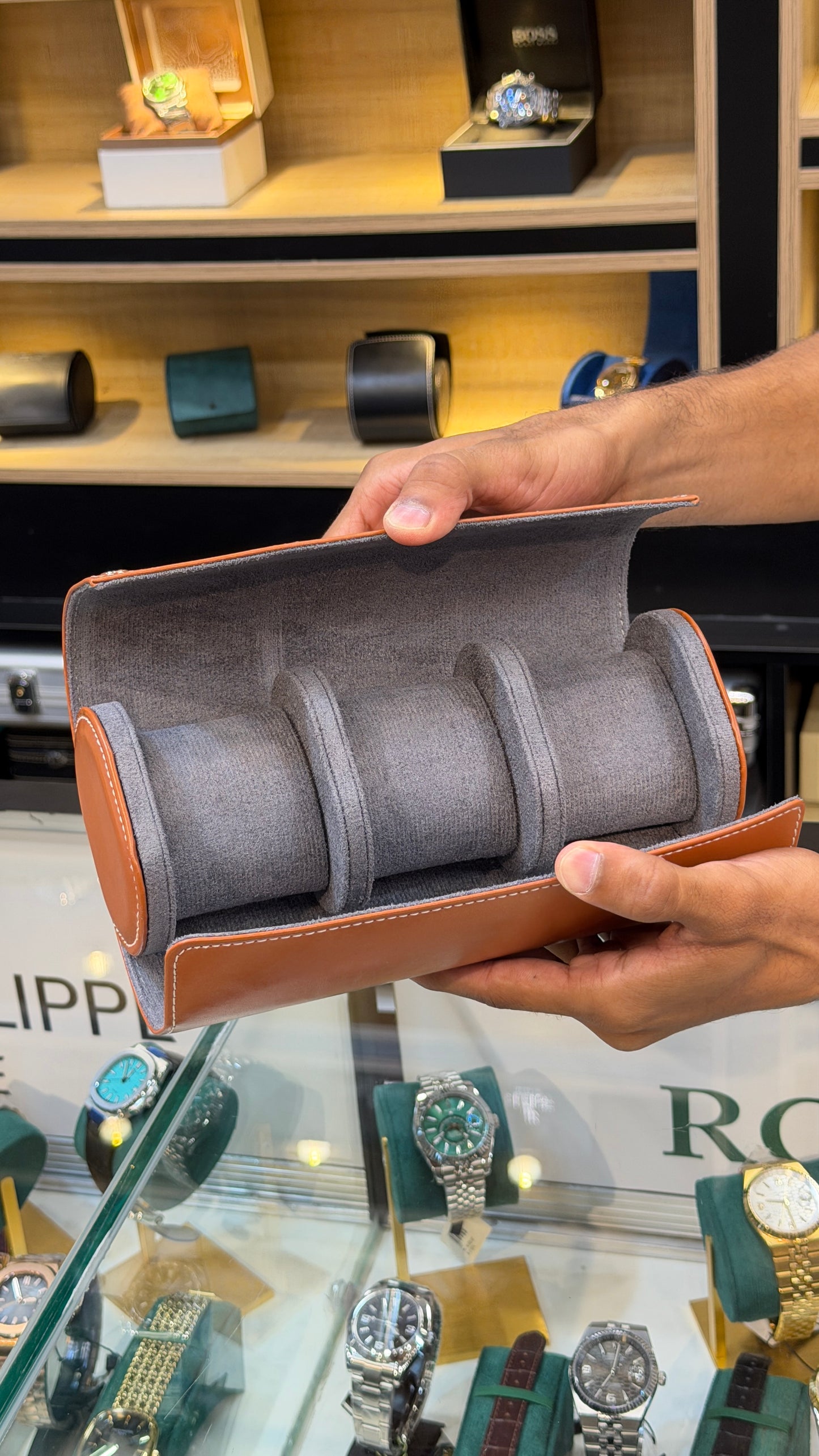 3-Slot Brown Leather Watch Case