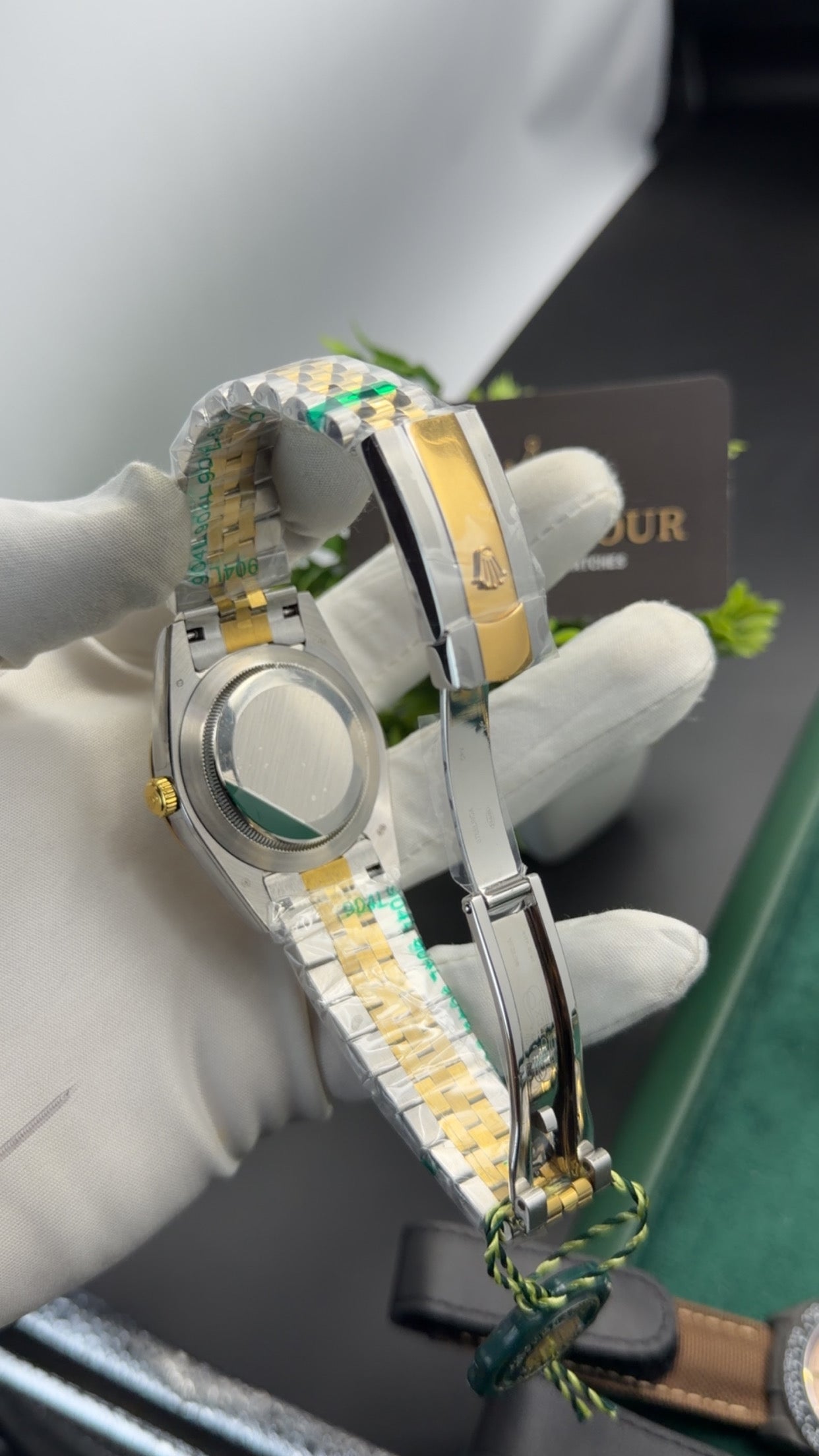 Yellow Gold two tone with black dial🔥