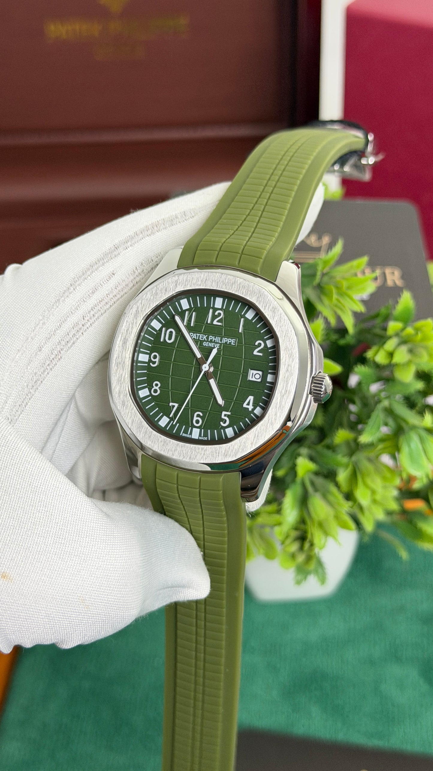 Silver with Olive Green Dial.