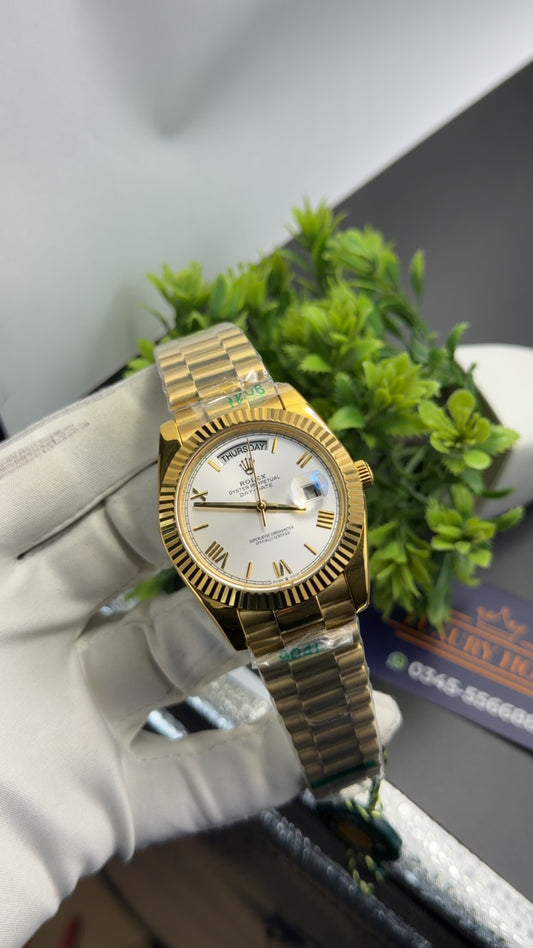 Yellow Gold with white dial 🔥