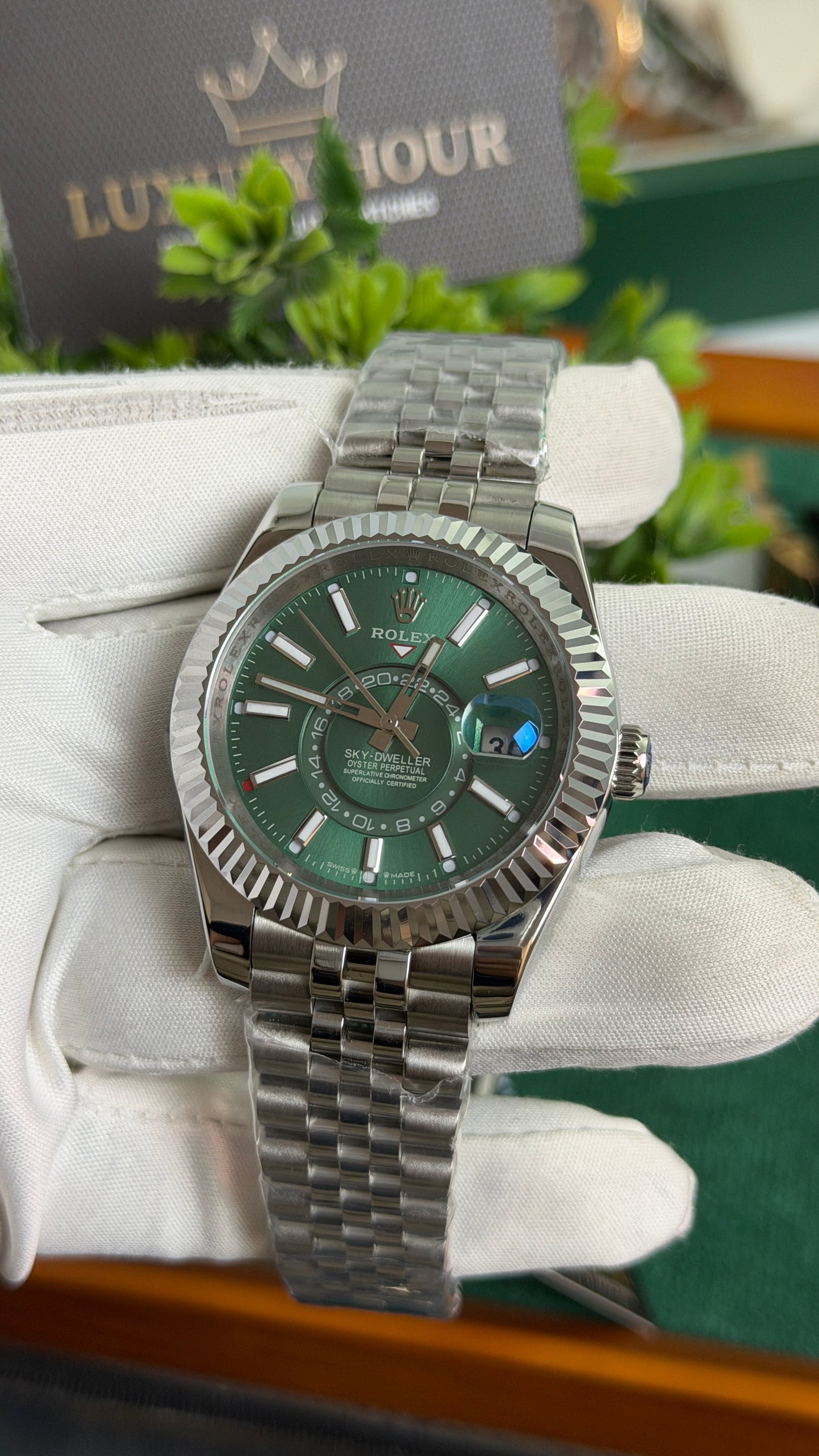 Silver with Green Dial🔥