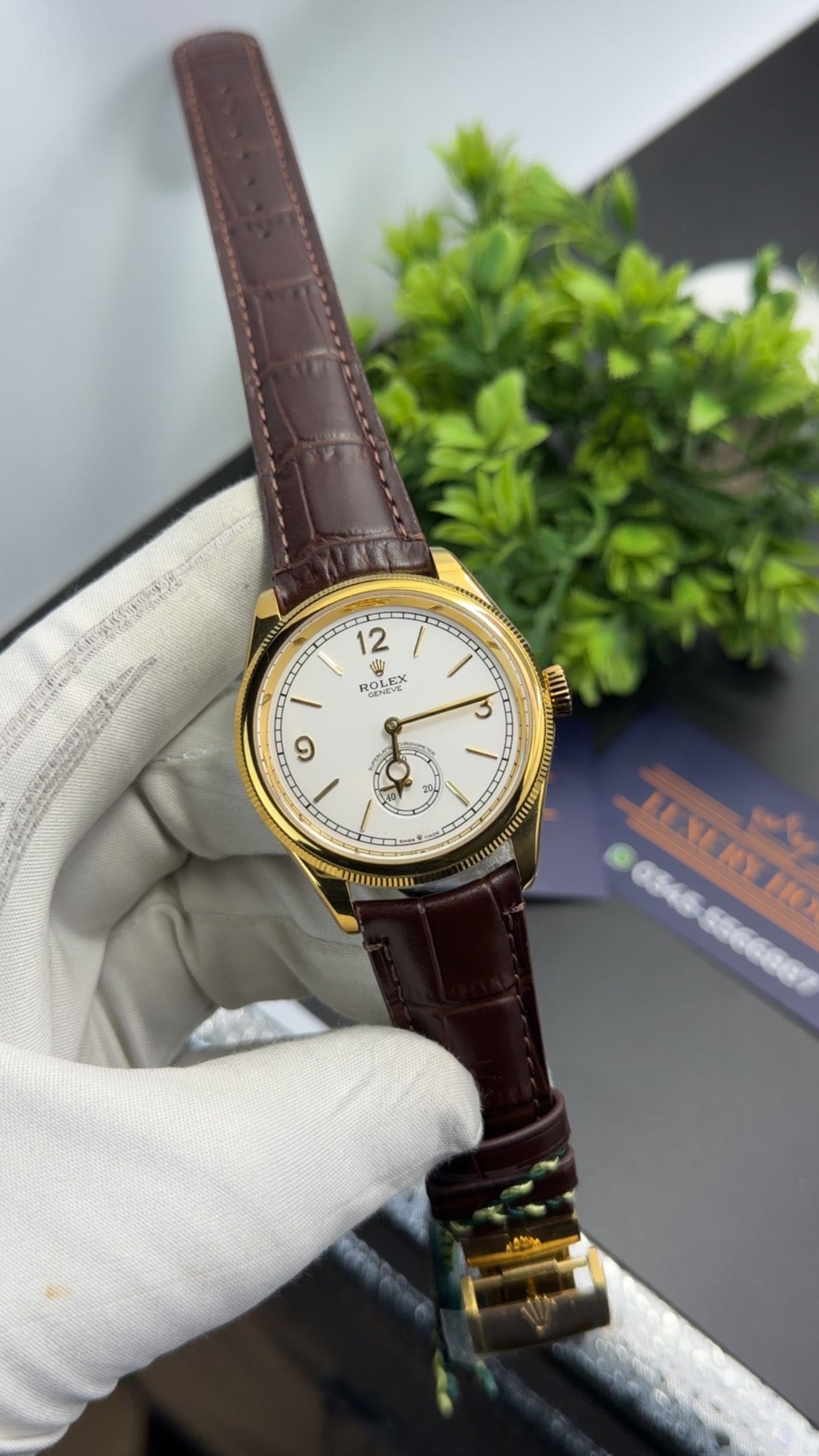 Yellow Gold with white dial 🔥