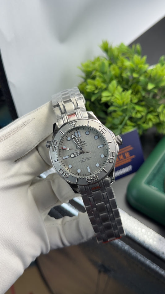 Silver with grey dial🔥