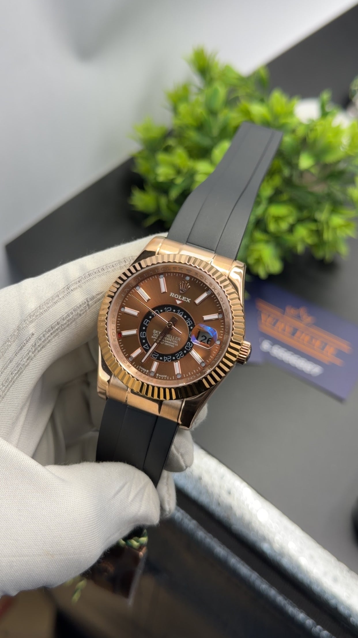 Rose Gold with Chocolate dial🔥