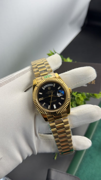 Yellow Gold with black dial🔥