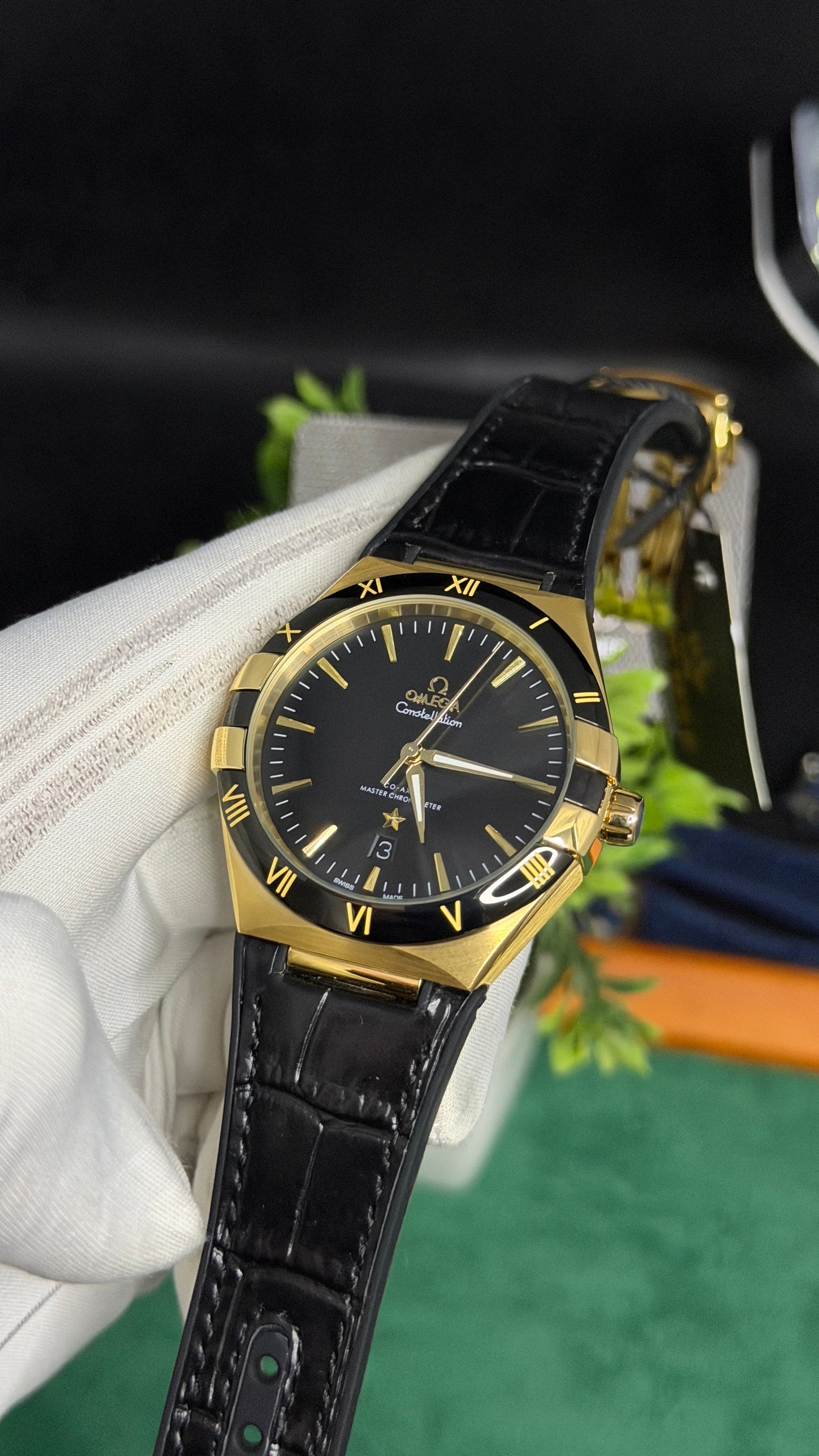Yellow Gold with Black Dial(M NO:136)