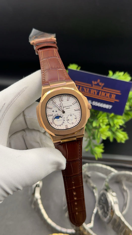 Rose gold with white dial (power reserve)