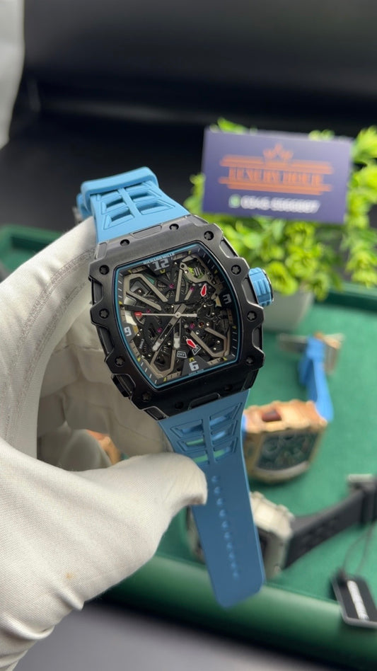 Carbon edition ( black with blue strap )