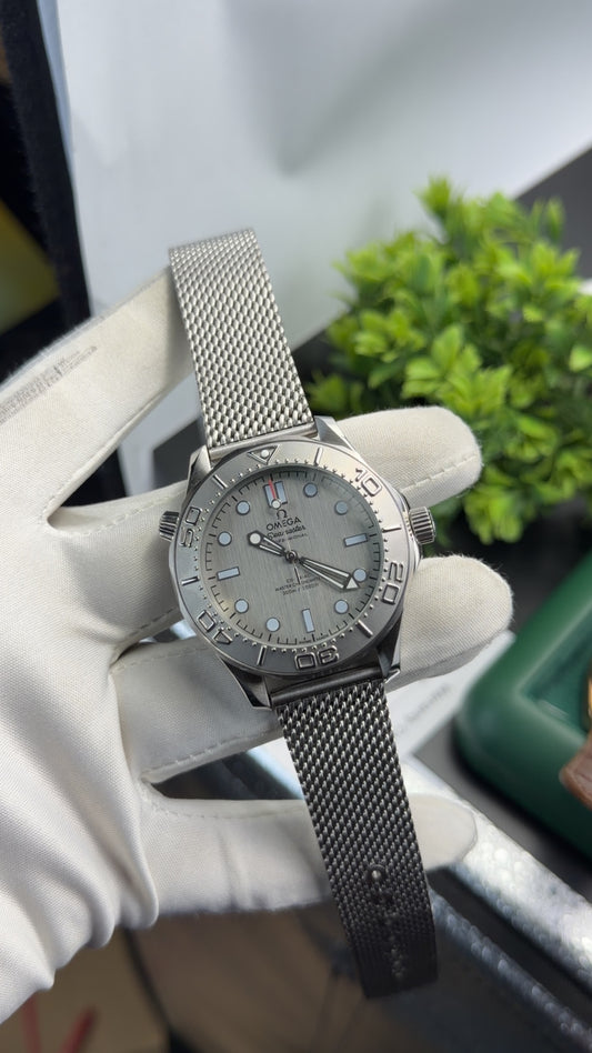 Silver with grey dial🔥