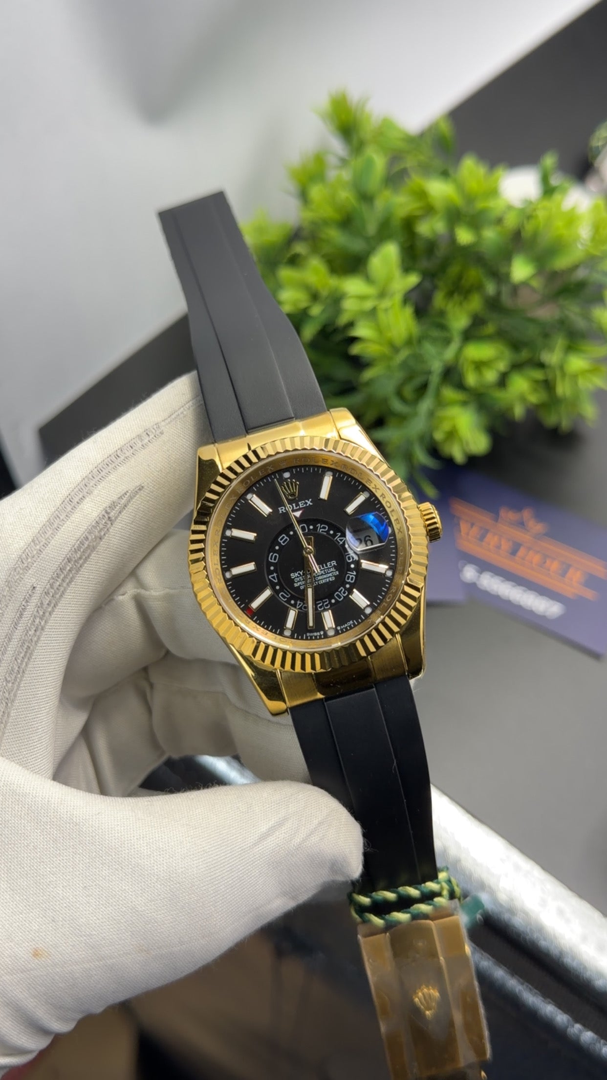 Yellow Gold with black dial 🔥
