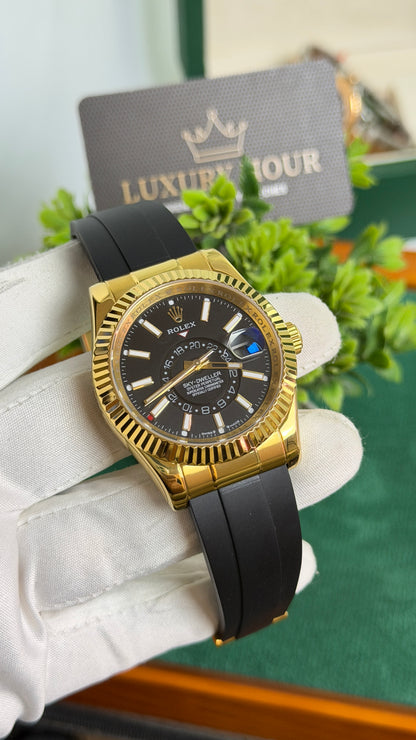 Yellow Gold with Black Dial🔥