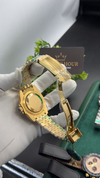 Yellow Gold with black dial🔥