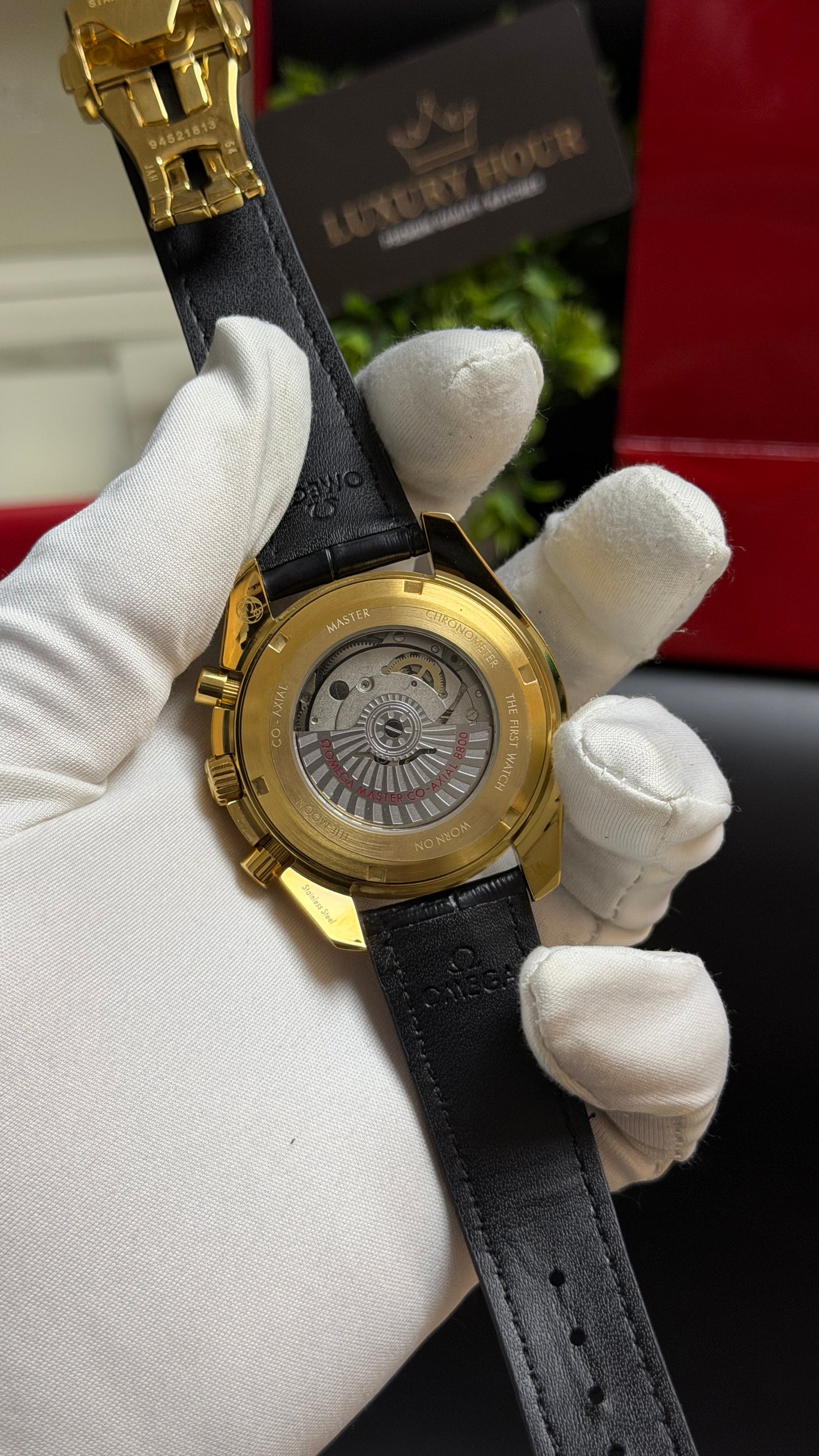 Yellow Gold with Olive Green Dial.