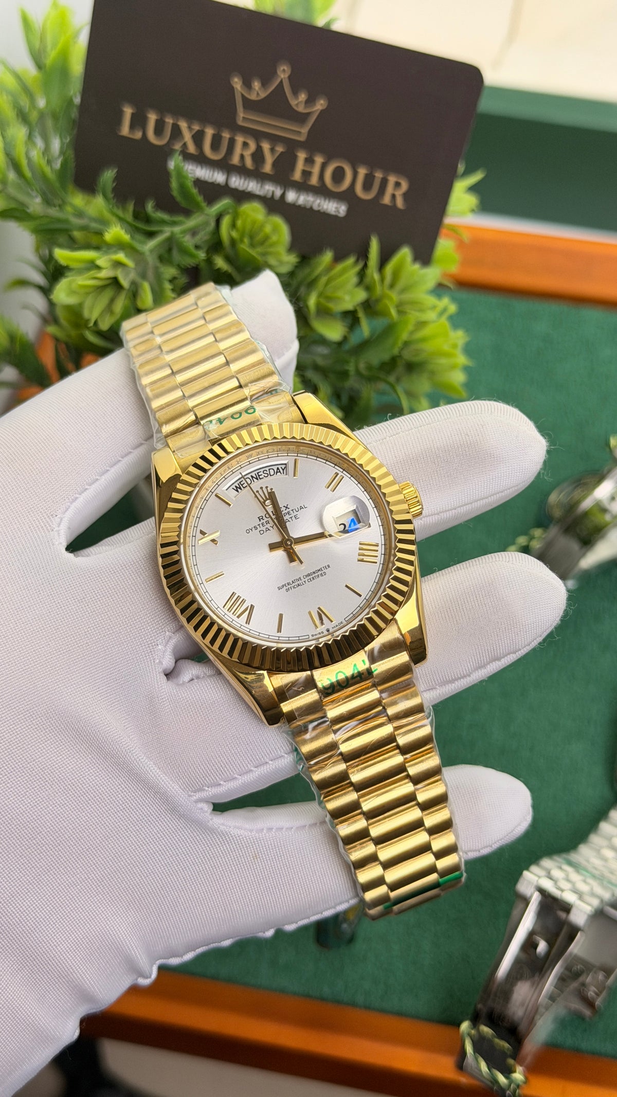 Yellow Gold with White Dial.