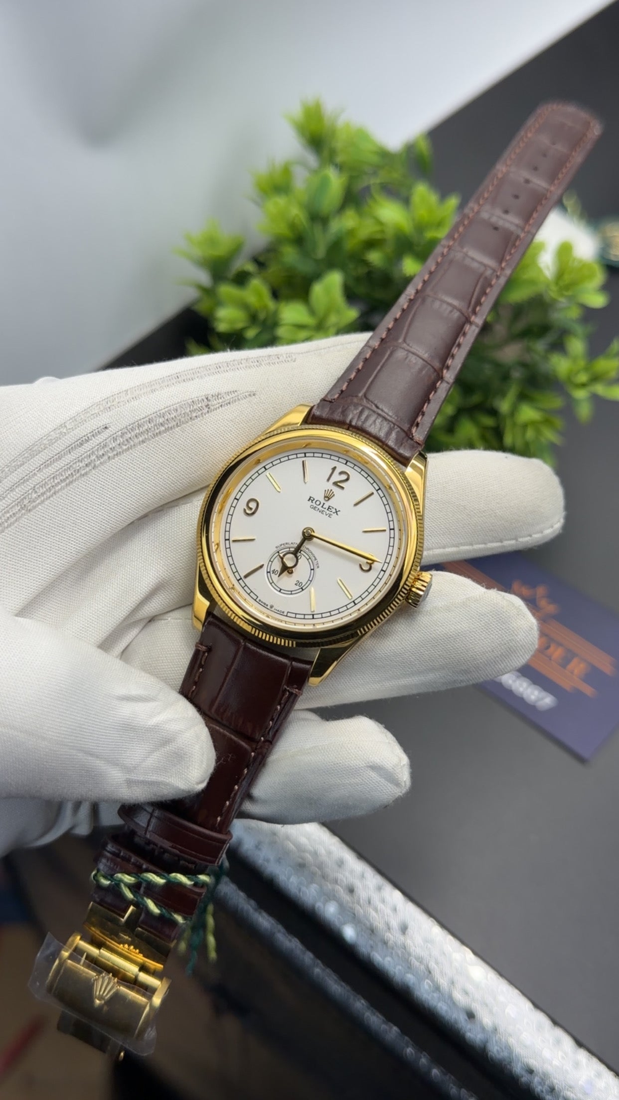 Yellow Gold with white dial 🔥