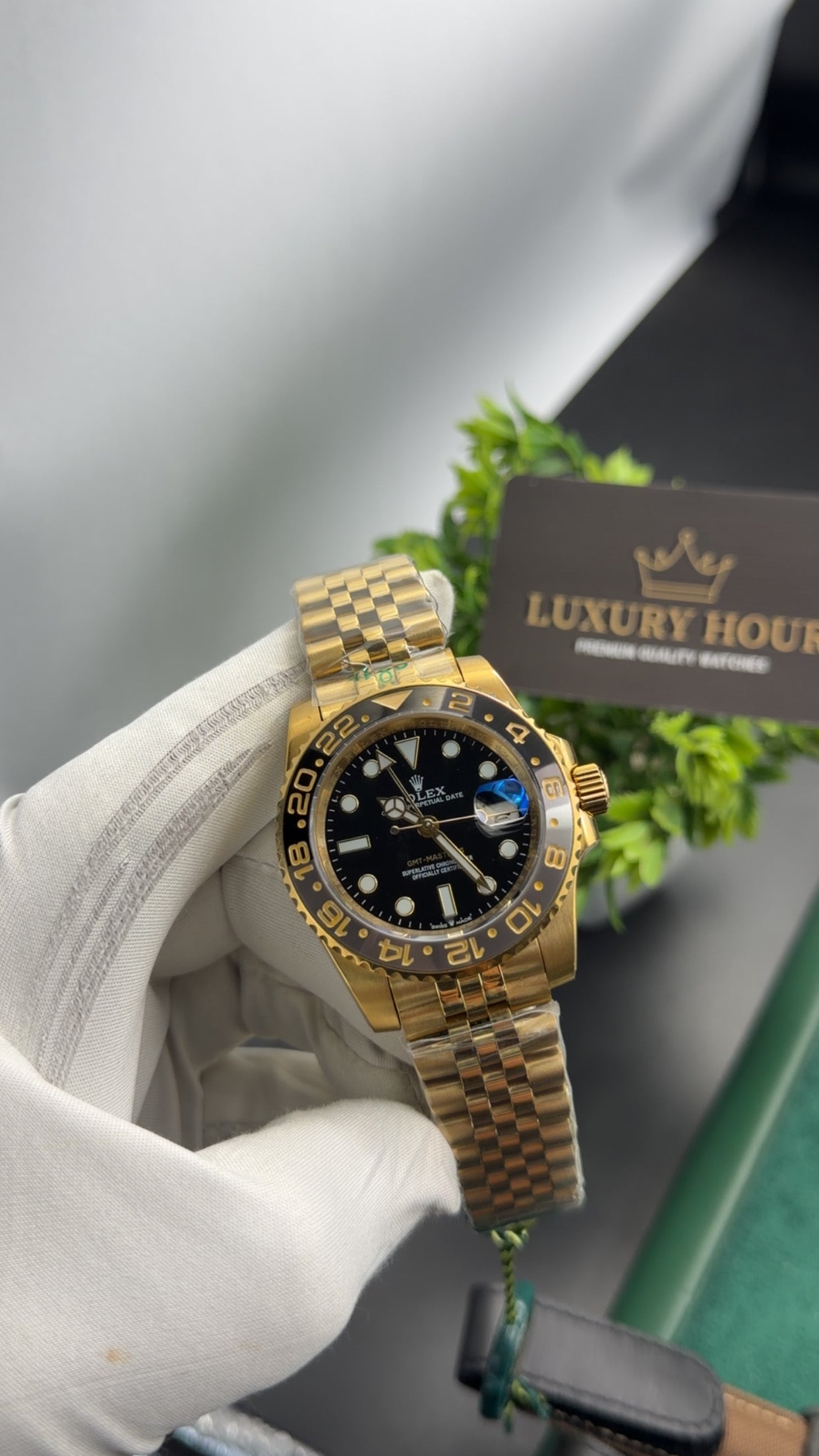 Yellow Gold with black dial🔥