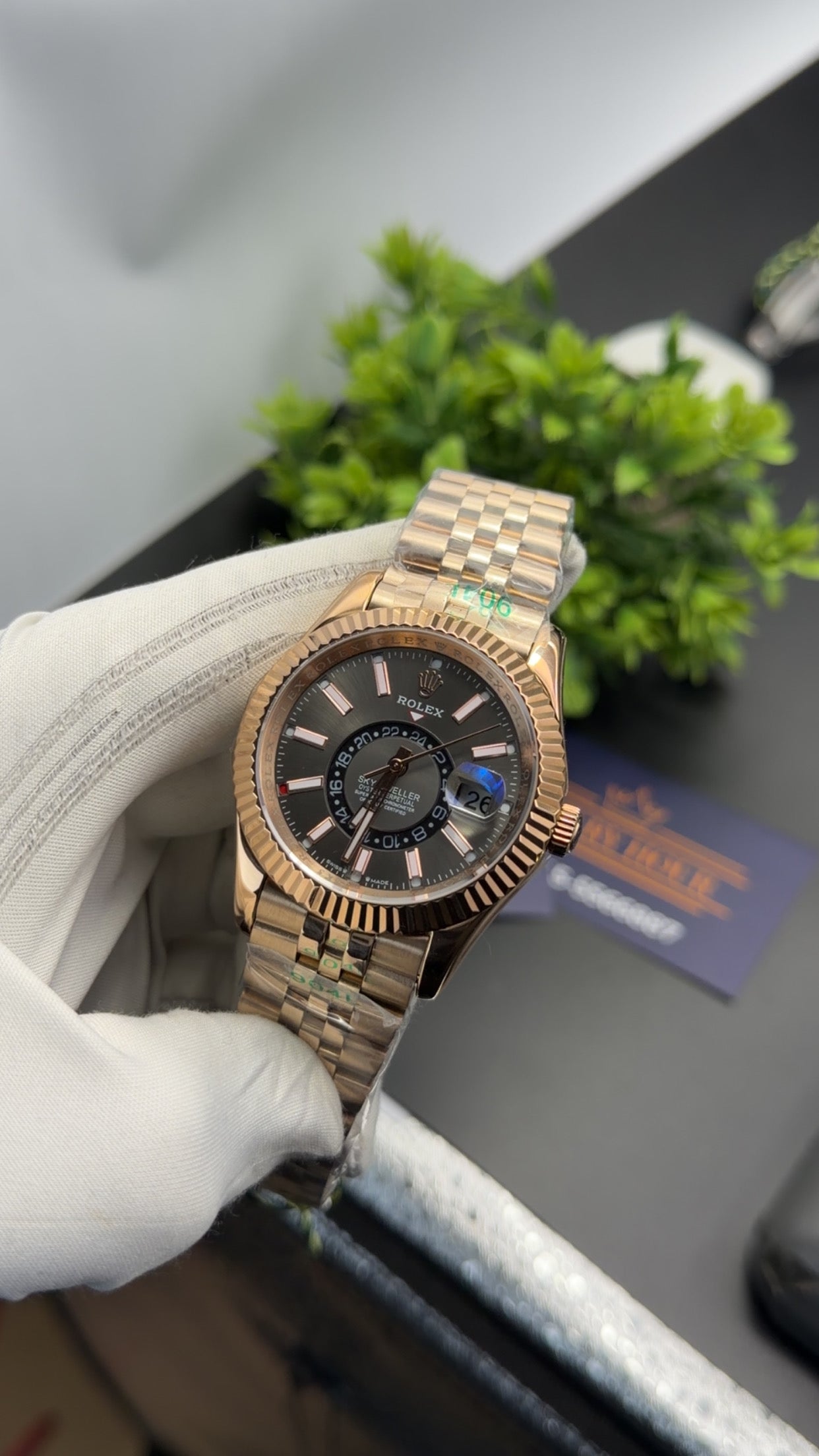 Rose Gold with Grey dial🔥