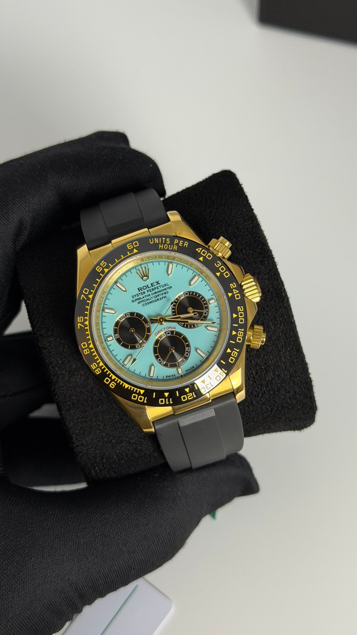 Yellow Gold with Tiffany Dial.