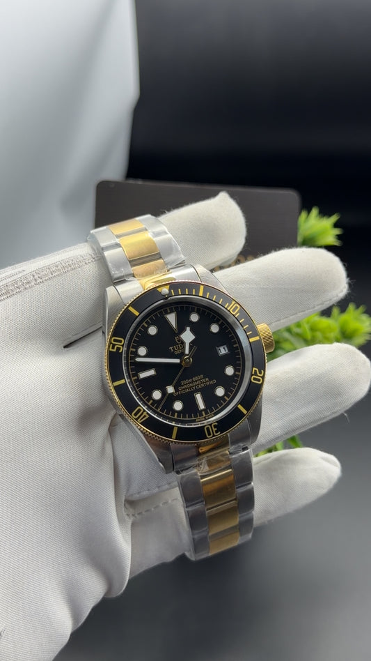 Yellow Gold two tone with Black dial🔥