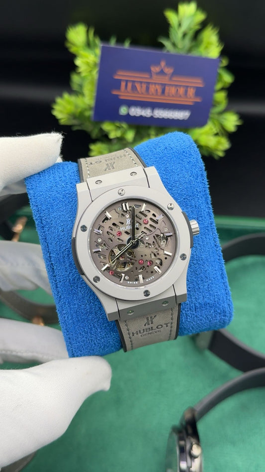 Matt silver with grey dial