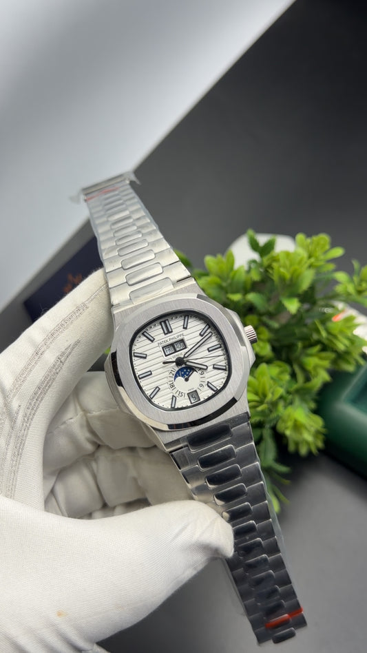 Silver with white dial🔥