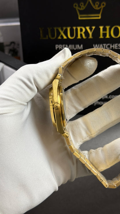 Yellow Gold with Black Dial.