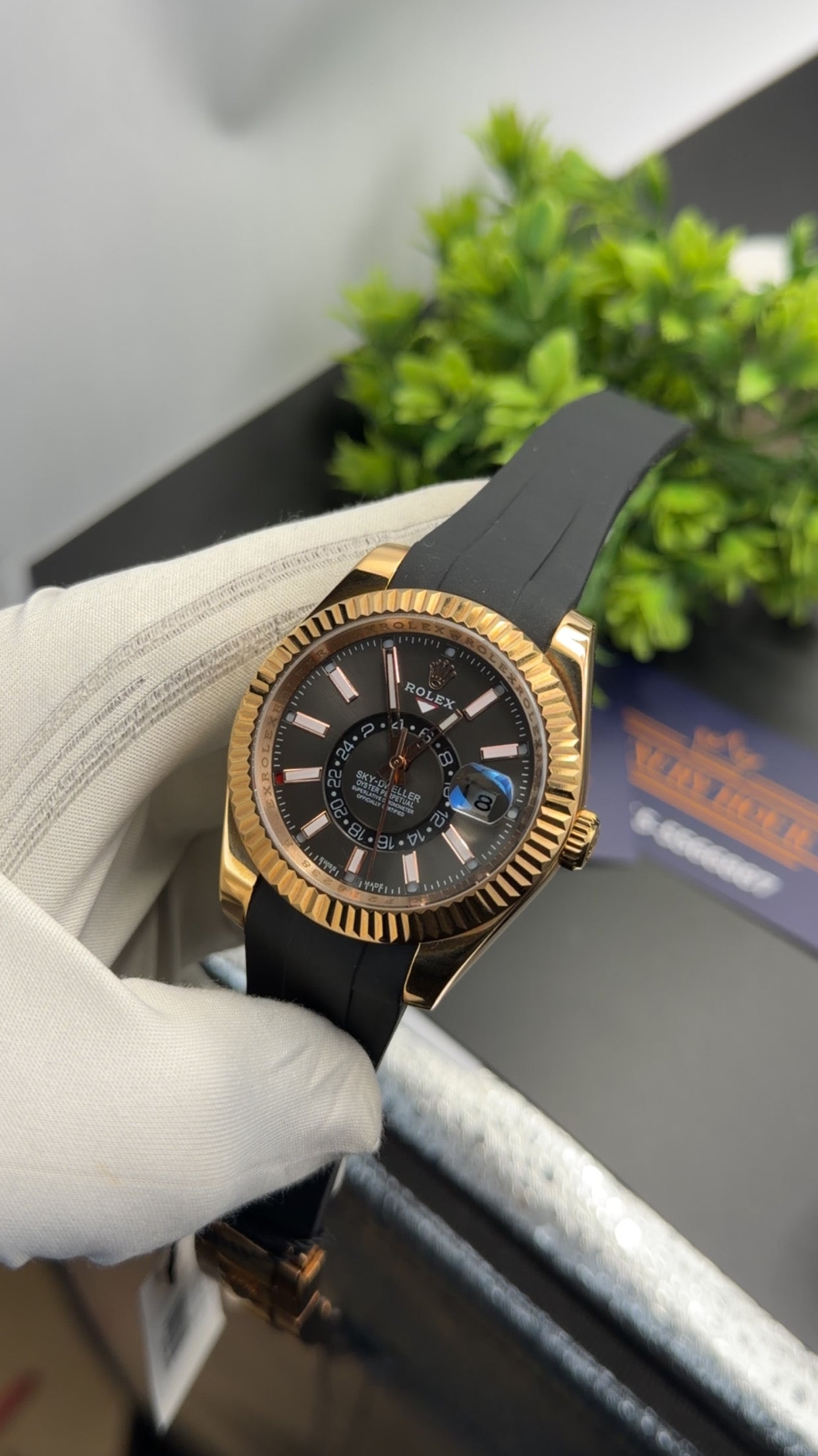 Rose Gold with Grey dial🔥