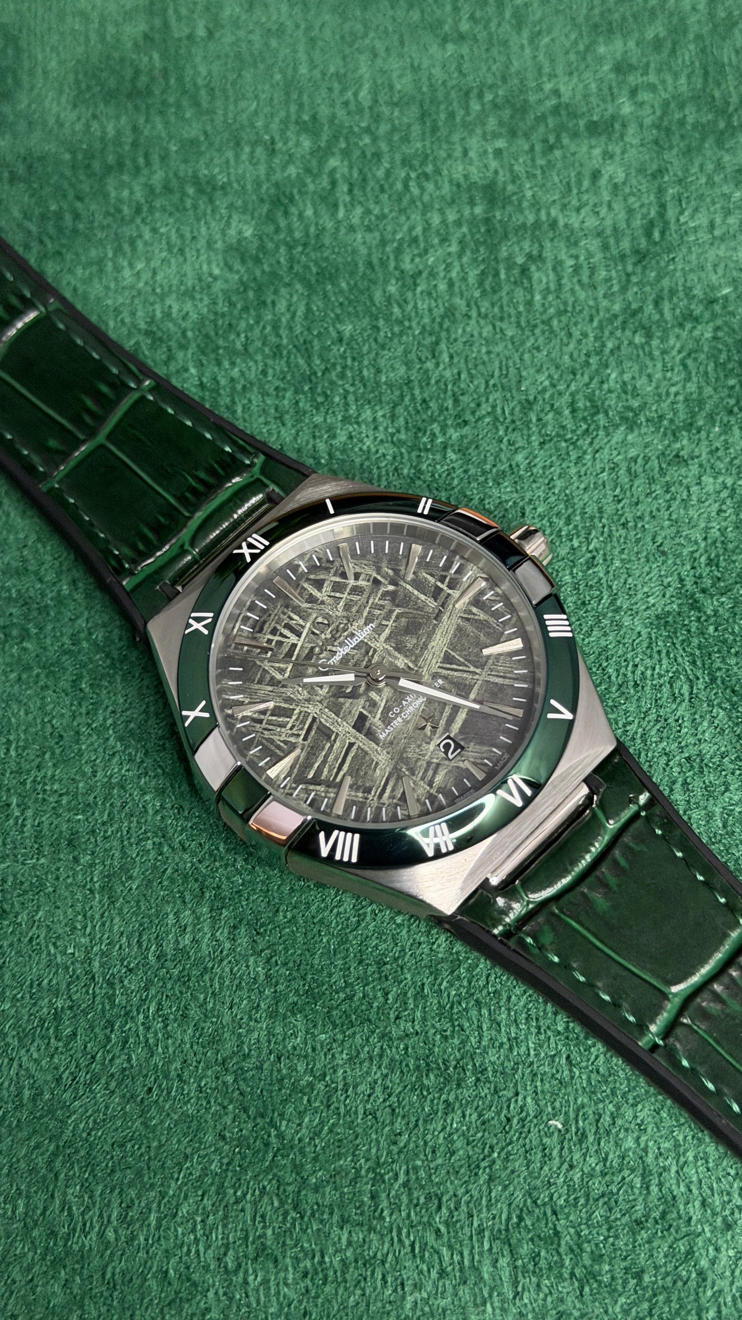 Silver with Green Leaf Dial (M NO:136)