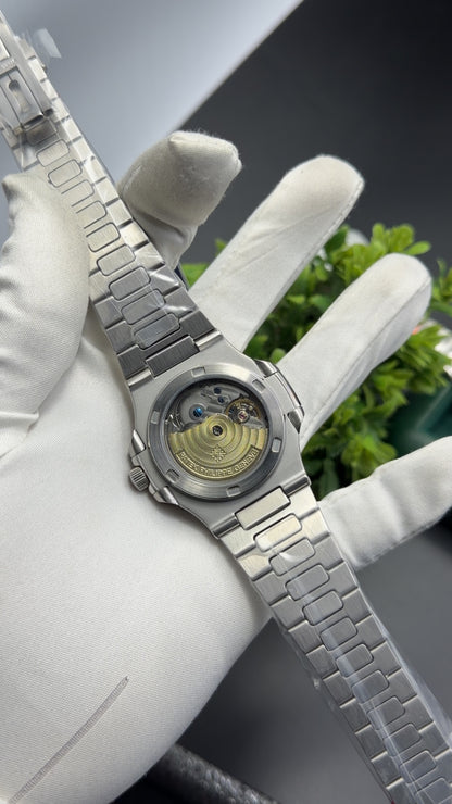 Silver with white dial🔥