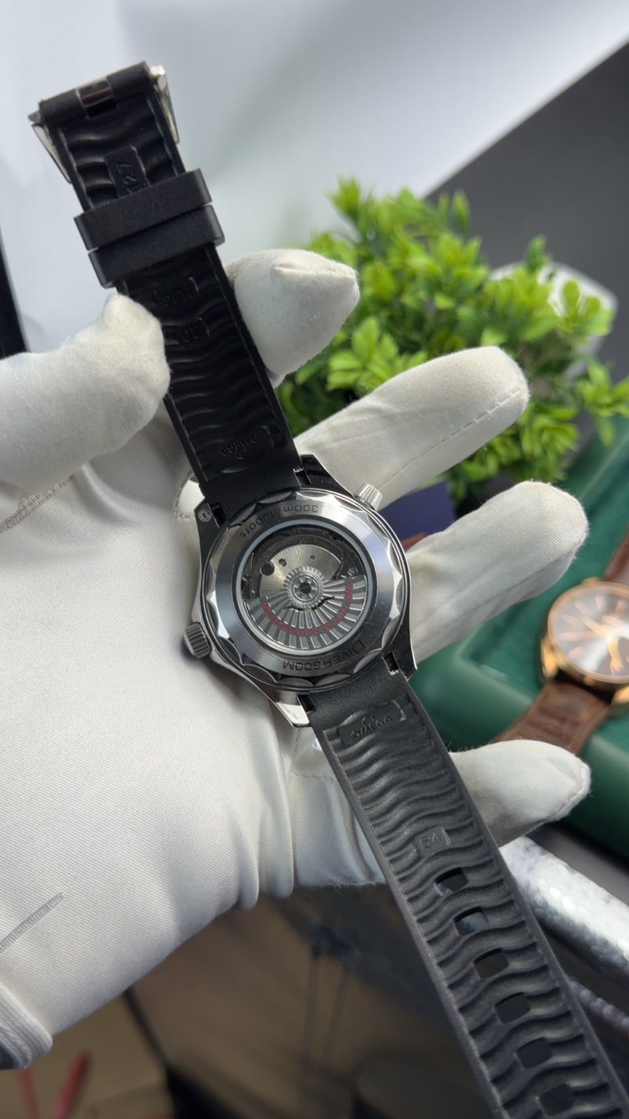 Silver with black dial🔥