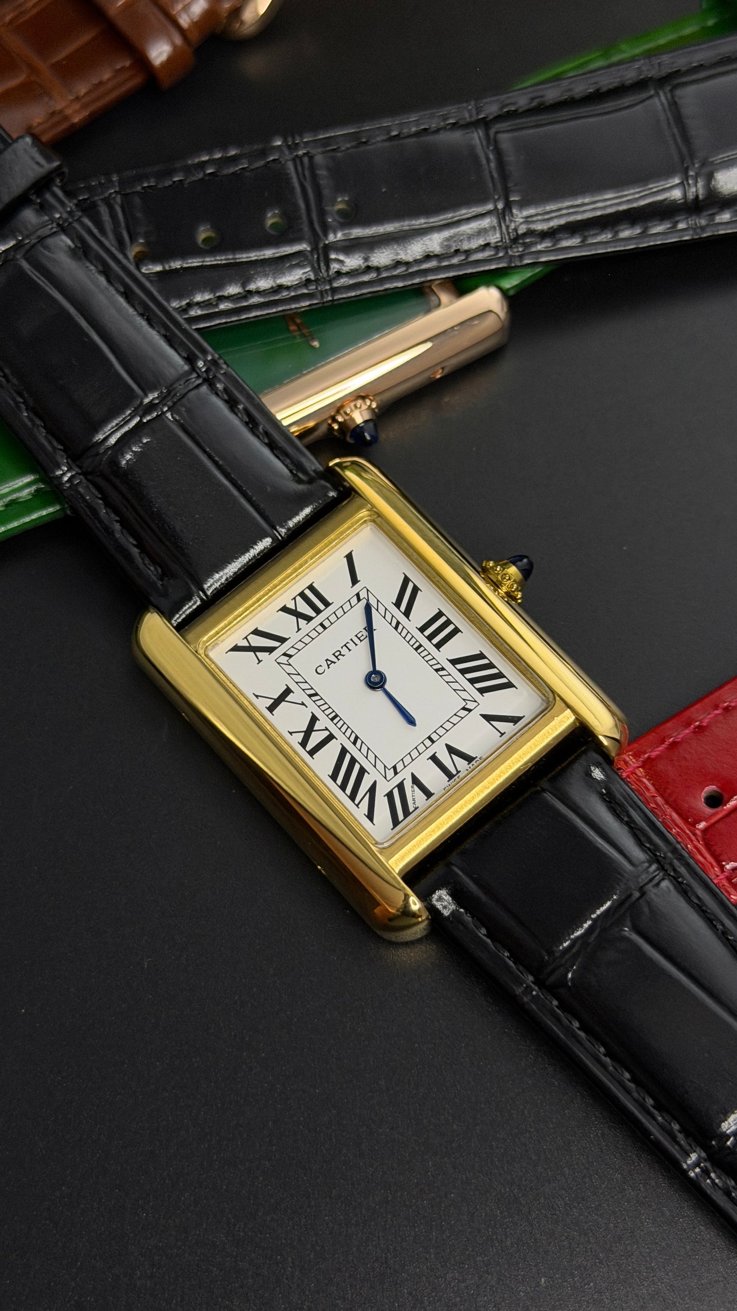 Yellow Gold with White Dial (M No:183)