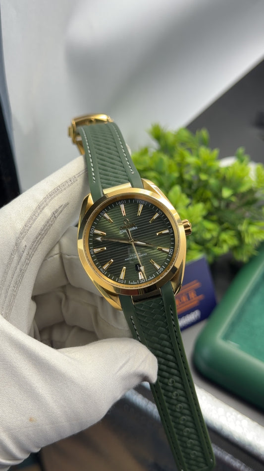 Yellow Gold with green dial🔥