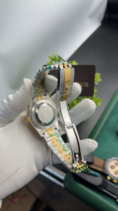 Yellow Gold two tone with white dial🔥