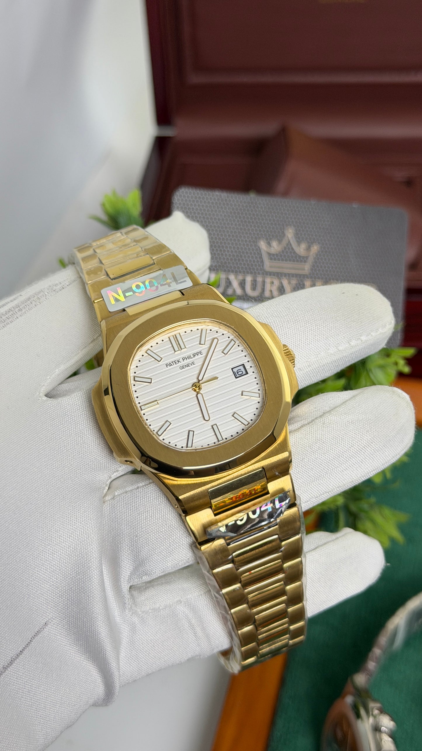 Yellow Gold with White Dial.