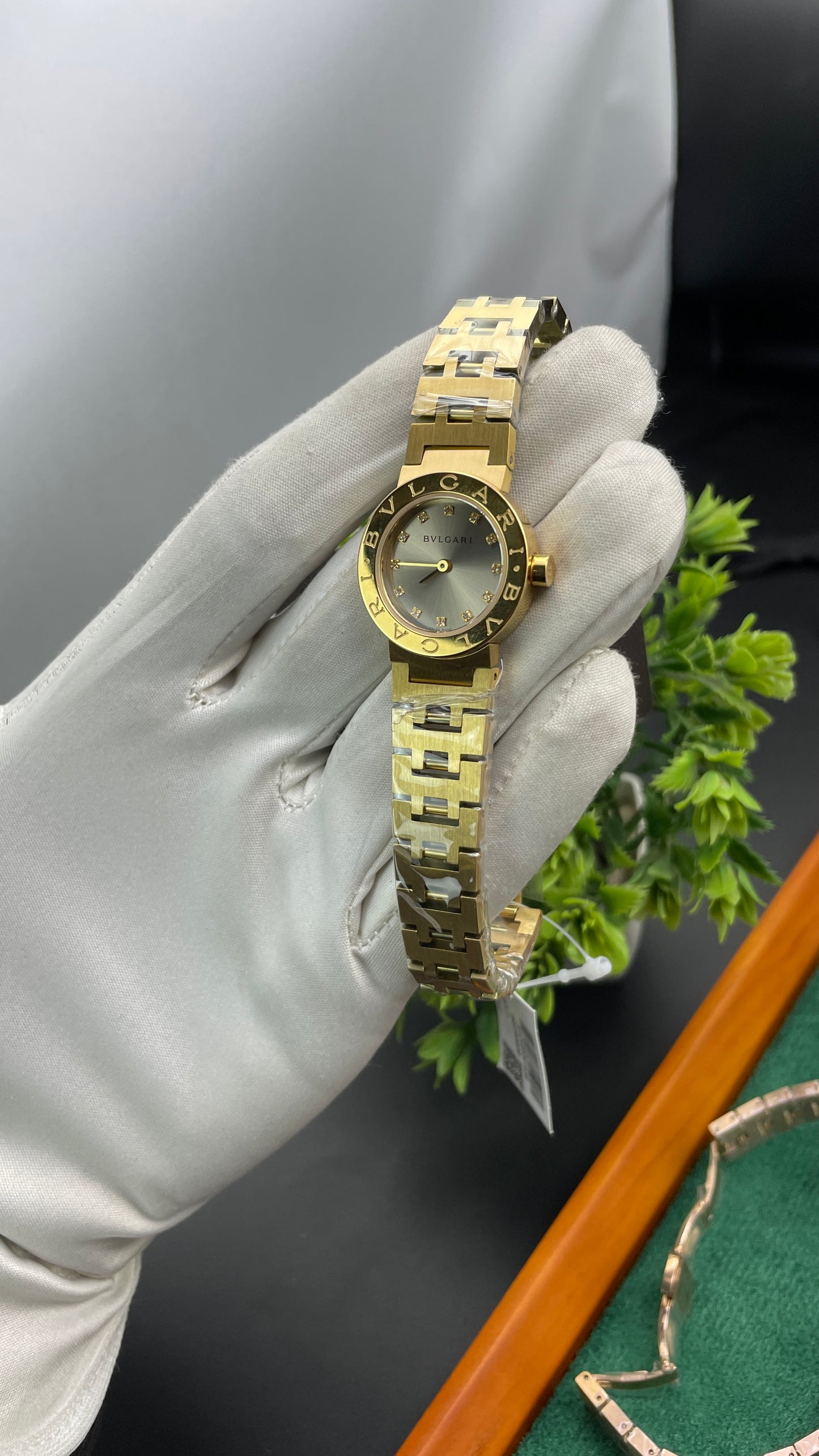 Yellow Gold with Light Grey Dial🔥