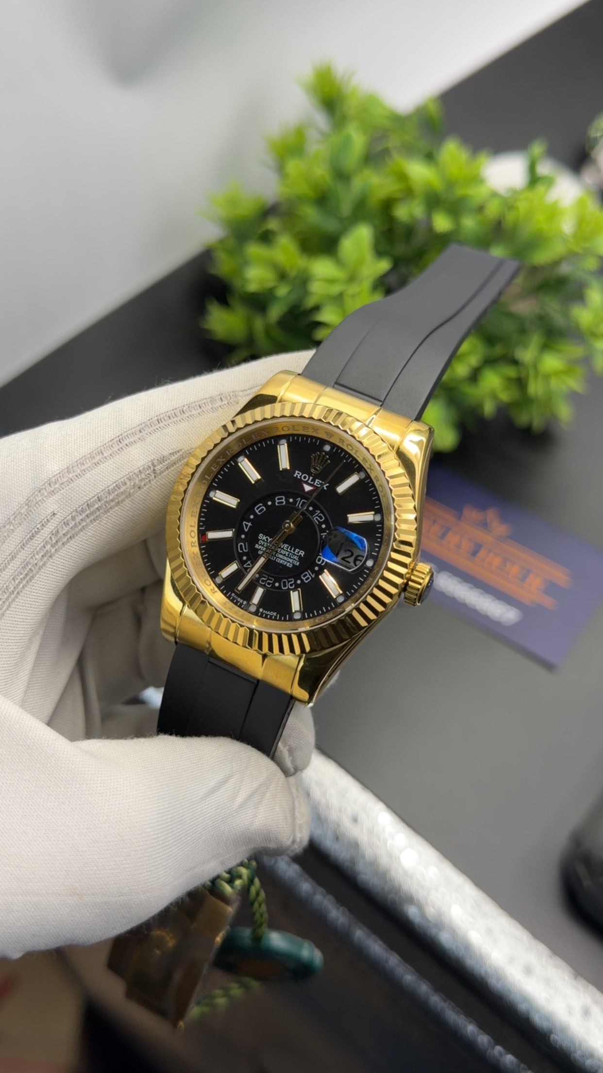 Yellow Gold with black dial 🔥