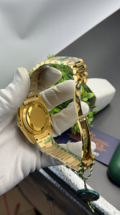 Yellow Gold with Black dial🔥