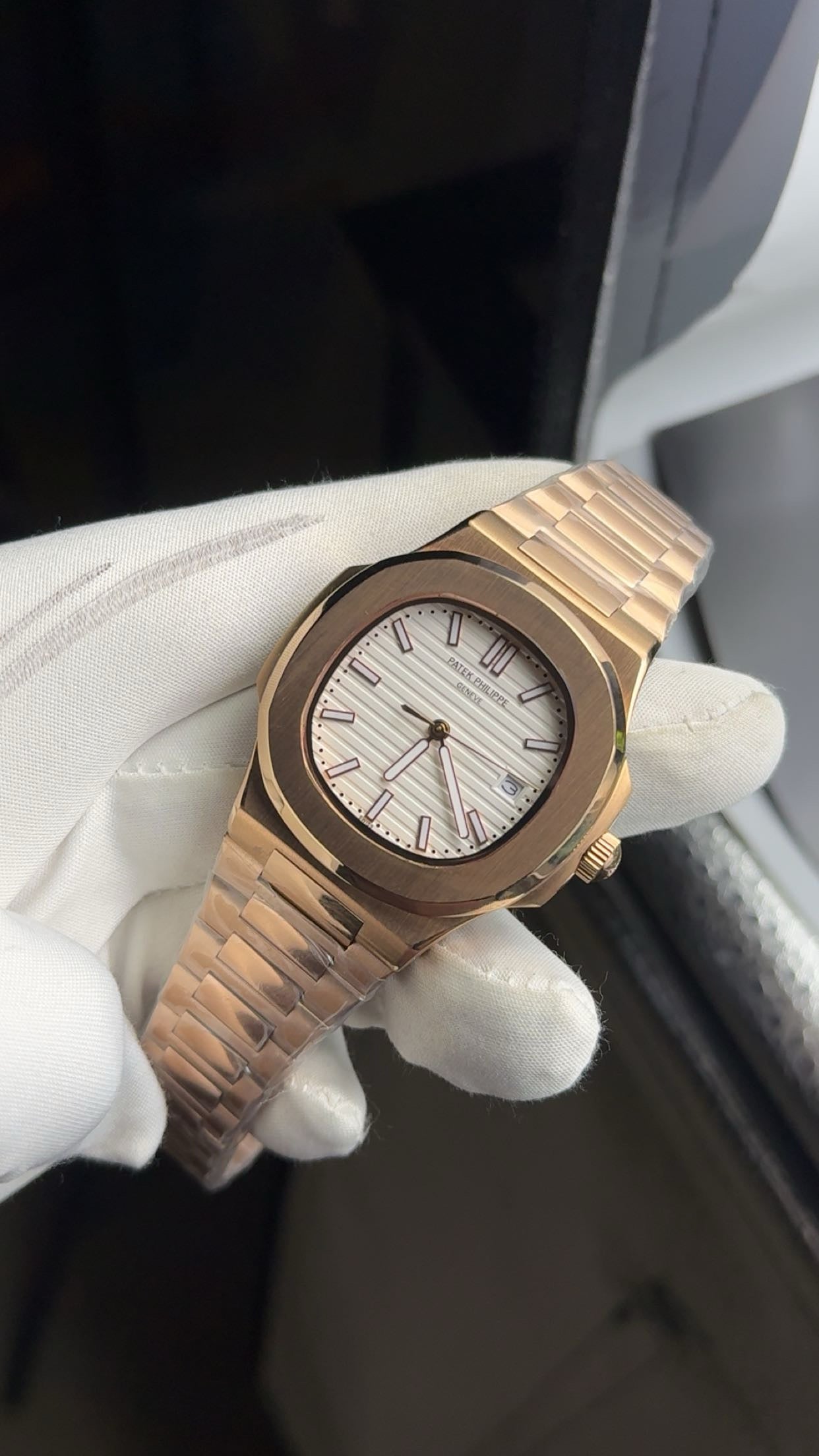 Rose gold with white dial