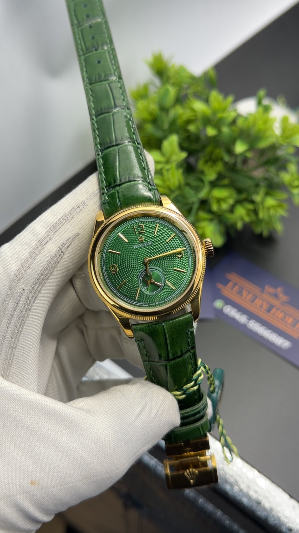 Yellow Gold with green dial 🔥