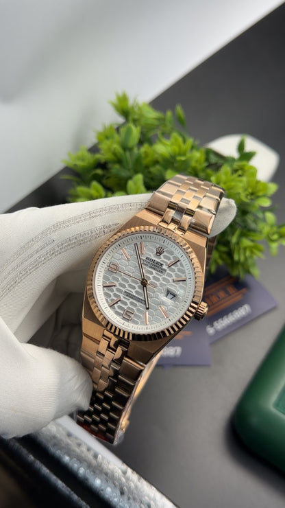 Rose Gold with white dial 🔥